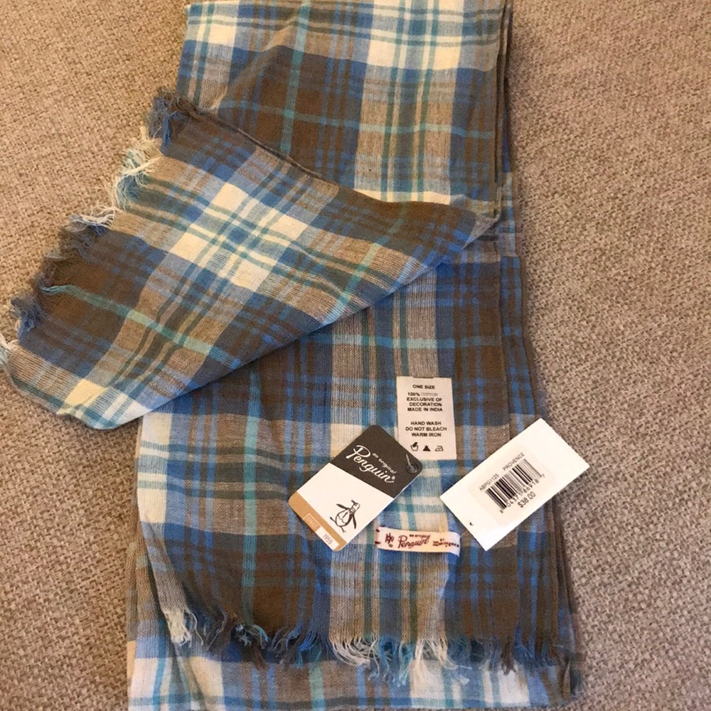 NWT Penguin scarf